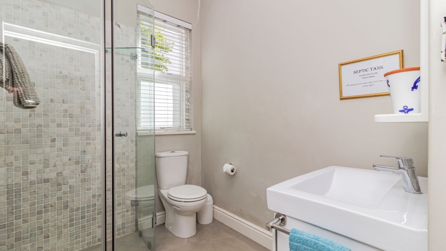 To Let 5 Bedroom Property for Rent in Onrus Western Cape